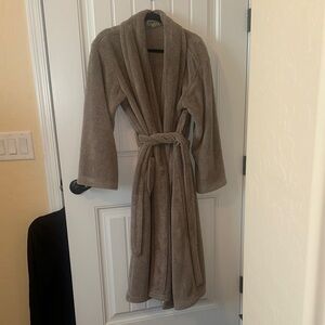 pottery barn robe